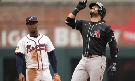 D-backs logran milagrosa remontada con siete carreras en el noveno y barren a los Bravos