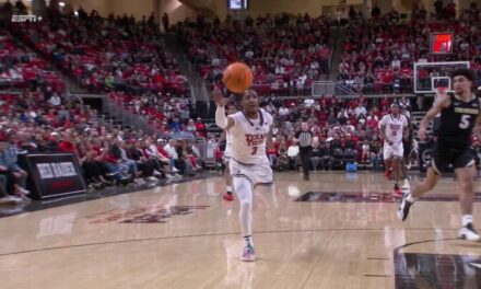 Histórica intrepidez legal permite a universidades retribuir directamente a atletas universitarios