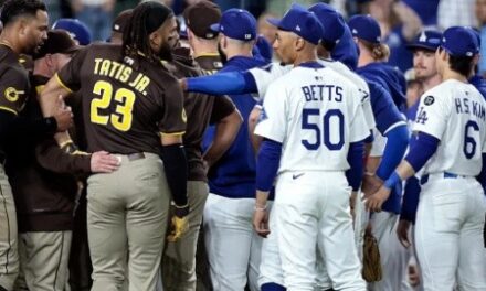 MLB suspende a Robert Suárez por pelotazo intencional a Shohei Ohtani; uno y otro managers asimismo sancionados