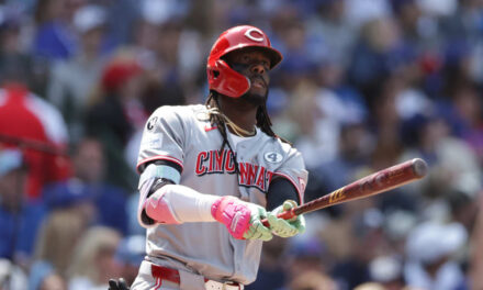 Elly De La Cruz se une a leyendas con 50 HR y 100 bases robadas antaño de los 24