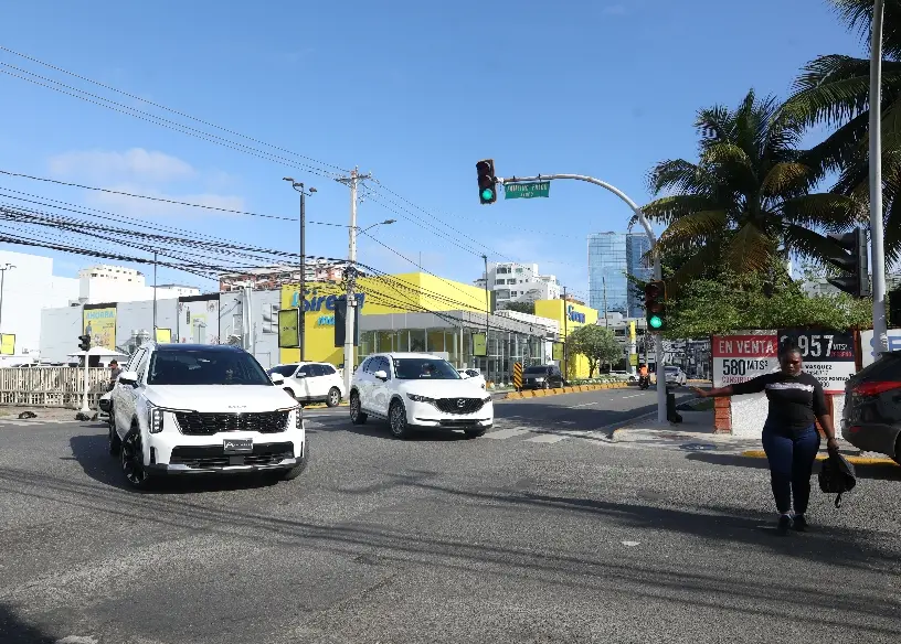 La restricción del vuelta a la izquierda comienza mañana en Lope Vega