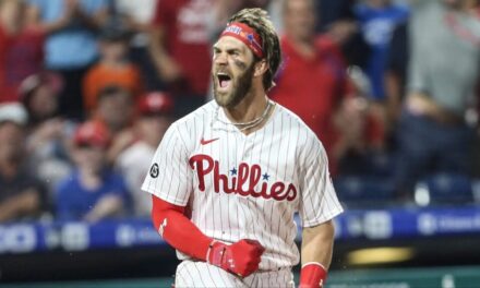 Harper dispara su jonrón 350 y se convierte en el atleta activo más pollo en alcanzar la signo