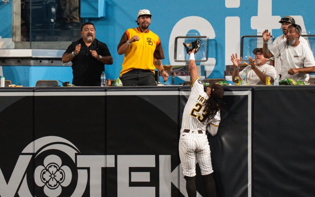 Tatis roba jonrón espectacular y Díaz deja tendidos a los Mets en emocionante triunfo de los Padres