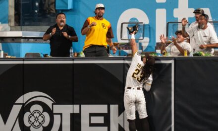 Tatis roba jonrón espectacular y Díaz deja tendidos a los Mets en emocionante triunfo de los Padres