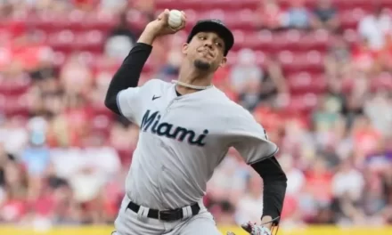 Joya de Eury Pérez lleva a los Marlins a cobrar cuarta serie al hilo