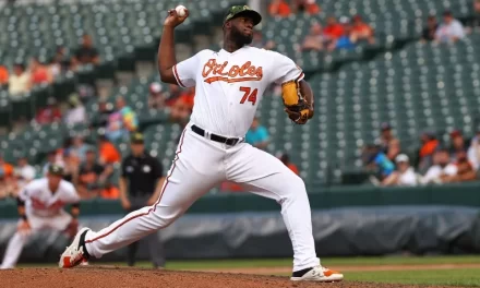 Los Orioles colocan a Félix Bautista en la cinta de lesionados por molestias en el hombro