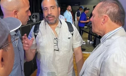 Scott Boras está dispuesto apoyar el béisbol escolar