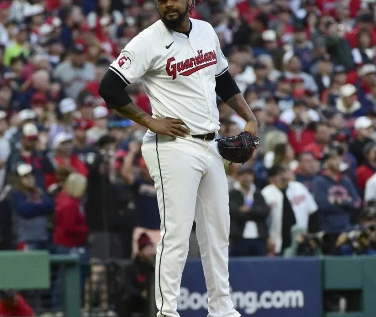 Dodgers y otros equipos retiran interés en el dominicano Emmanuel Clase