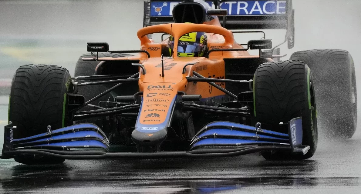 Lando Norris tras recortar la delantera de Oscar Piastri