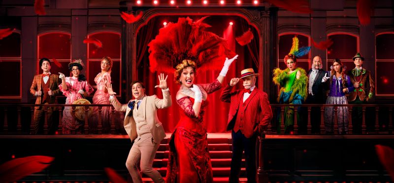 «¡Hola Dolly!» Llega al país con un equipo cósmico