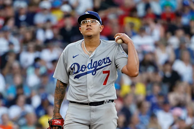 Julio Urías planea continuar su carrera en las Grandes Ligas tras cumplir suspensión