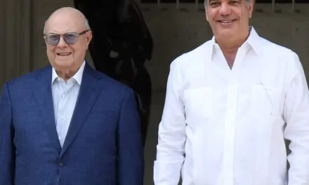 El presidente descalifica la indulto por despellejar a la República Dominicana