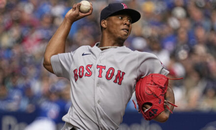 Bello y Rafaela impulsan a Boston a su 10° triunfo consecutivo para cerrar con prendedor de oro la primera fracción de temporada