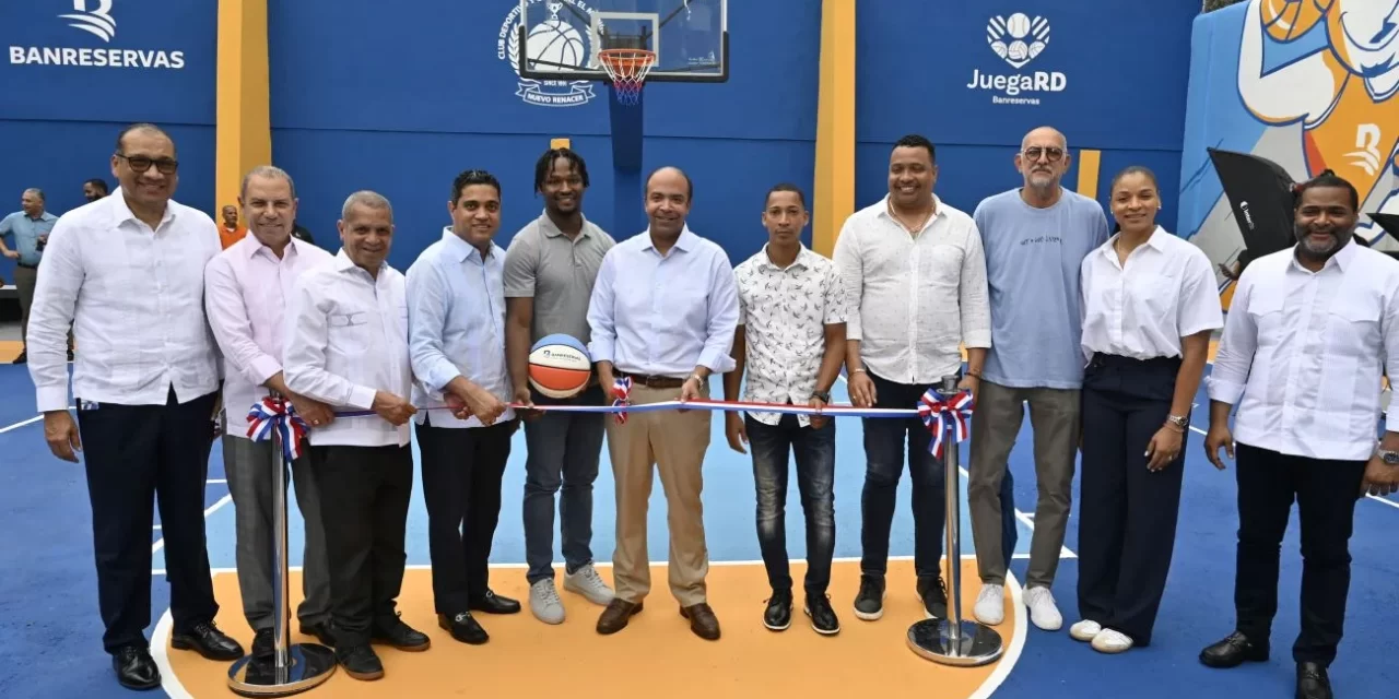 Juega RD Banreservas remoza cancha de El Manguito