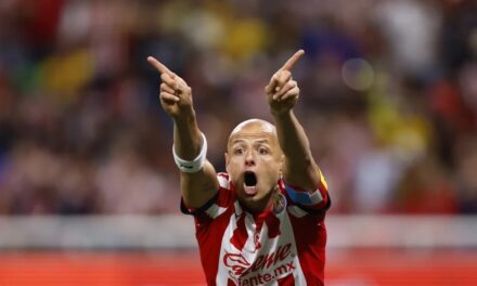Presidenta de México critica al futbolista «Chicharito» Hernández por sus comentarios machistas