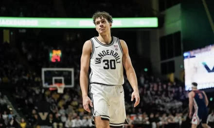 ¿Quién es Chris Mañón, el nuevo ludópata con raíces dominicanas que se suma a los Lakers?