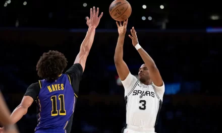 El regalo inesperado de Bradley Beal a Chris Paul