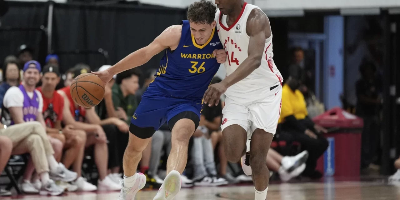Lakers hacen oficial firma del dominicano Chris Mañón