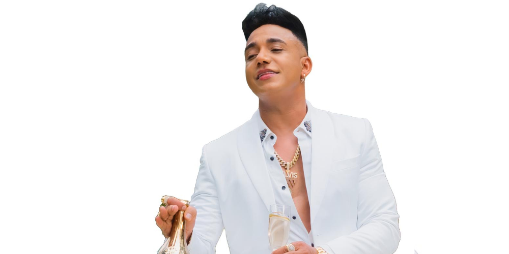 Elvis Martínez recibe apoyo en la arena del Cibao