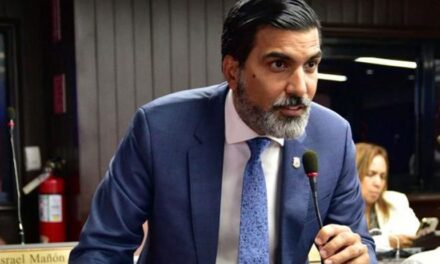 Diputado propone estacionamiento noctívago regulado en áreas residenciales