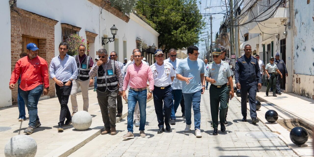 El Ministerio de Turismo bichero el cronograma de reapertura de la calle en Colonial City