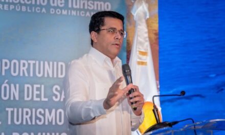 El ministro de turismo, Collado, exige un progreso más rápido en la ciudad colonial