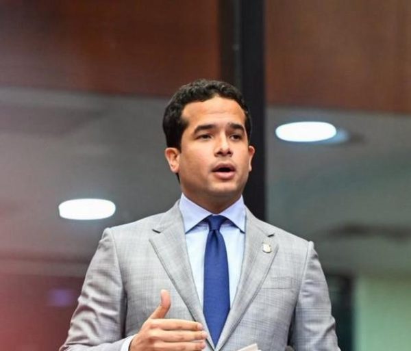 Encuesta de ACD Media muestra a Omar Fernández como protegido electoral