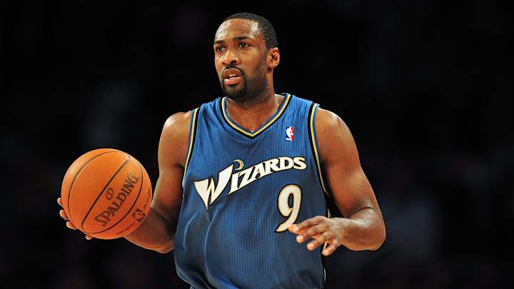 Arrestan a Gilbert Arenas, exNBA, por organizar partidas ilegales de póker en su mansión