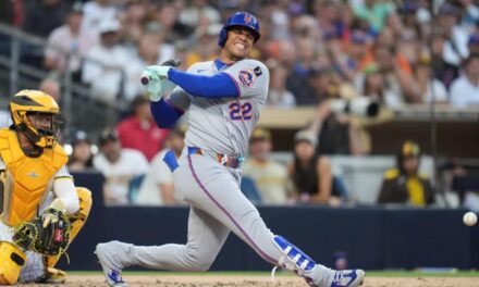 Juan Soto sale del descanso tras golpearse el pie izquierdo con un foul; radiografías dan cenizo