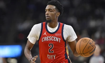 Jones y Pelicans pactan extensión tres primaveras y US$68 millones