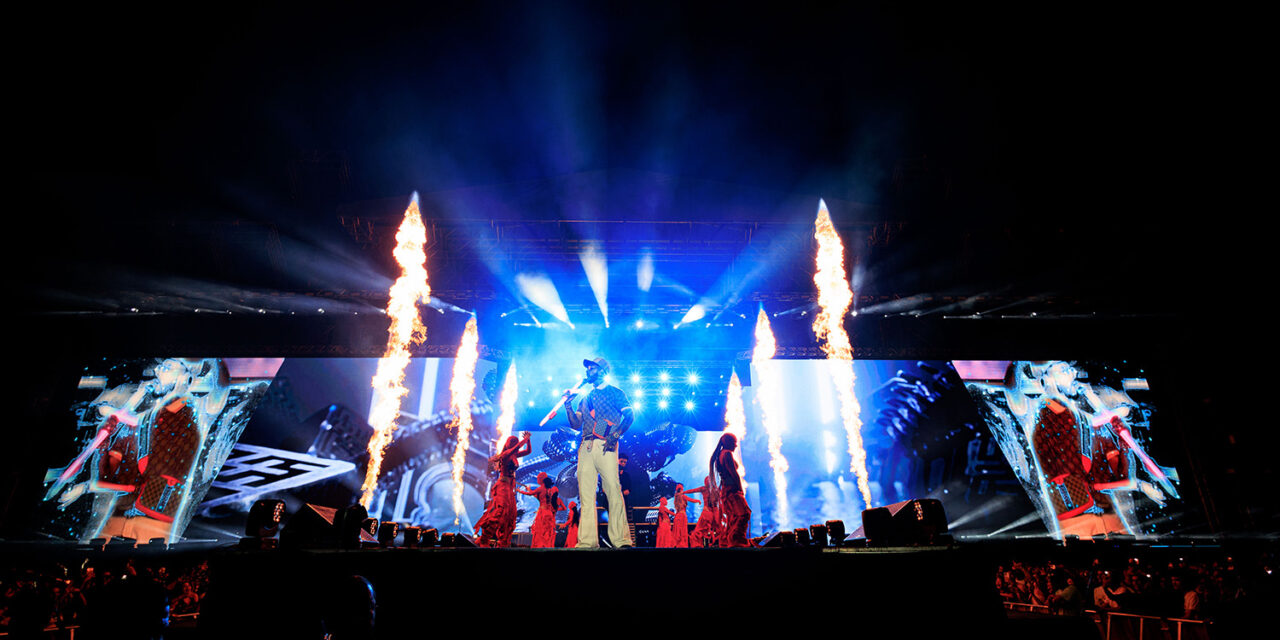 Anuel presentó su concierto en Quisqueya