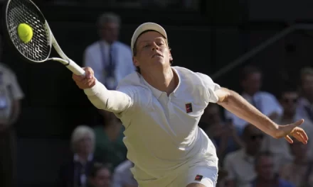 Jannik Sinner vence a Novak Djokovic en Wimbledon y se enfrentará a Carlos Alcaraz en la final