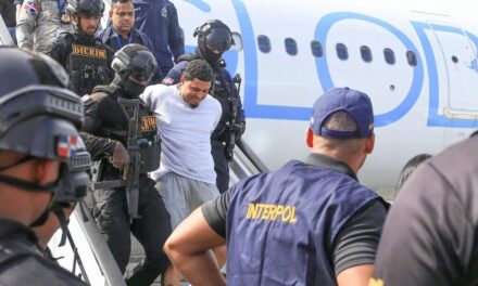 Las autoridades dominicanas reciben el criminal «guindo» de nosotros.