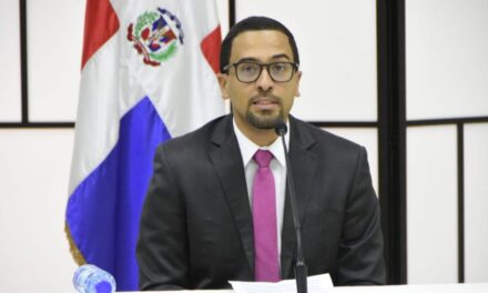 Nueva maleable de identificación dominicana para tener un luces universal