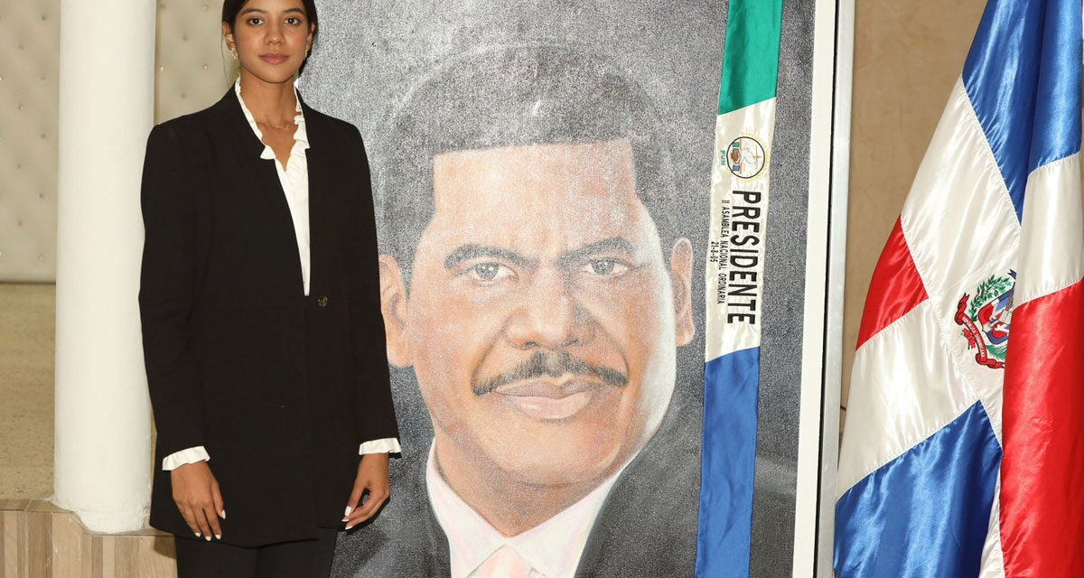 Omara Corporán hace historia como la mujer más novicio que asume una vicepresidencia partidista en RD