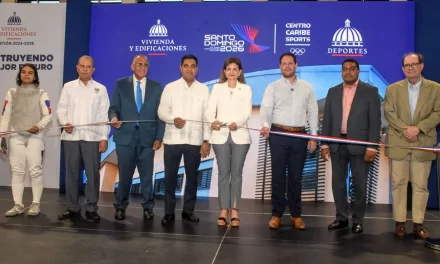 Raquel Peña y Ministro Carlos Bonilla entregan el Pabellón de Esgrima en el Centro Olímpico