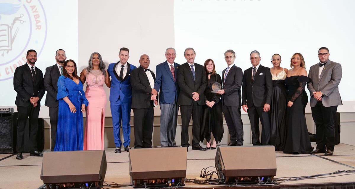 La residencia de la cirugía del Hospital Luis Eduardo Aybar celebra 50 primaveras de capacitación médica