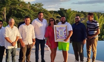 Río San Juan nombra DJ Khaled un hijo adoptivo para promover el turismo particular