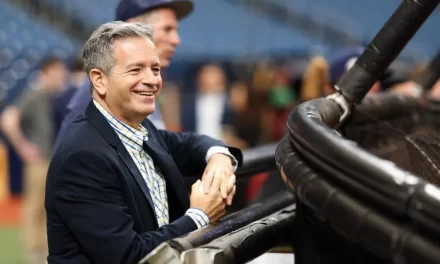 Dueño de Tampa Bay Rays lo compró en US$200 millones y lo vendió en US$1,700 millones