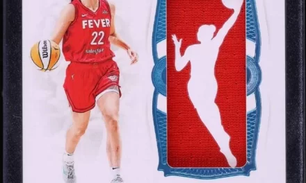 Tarjeta de novata Clark firmada se vende por $660 mil