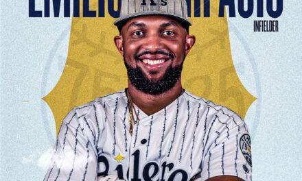 Emilio Bonifacio firma con los Rieleros de Aguascalientes