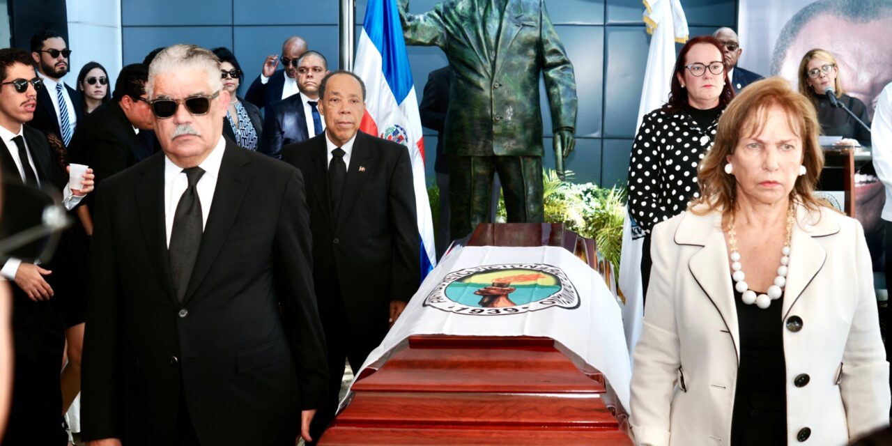 El PRD rinde homenaje póstumo a Rafael «Fello» Suberví Bonilla