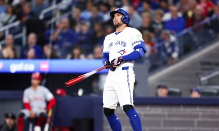 Toronto impone su estilo y toma control del Este tras vencer a los Yankees