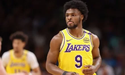 Bronny James revela cómo está tomando los próximos pasos antiguamente de su segunda temporada con los Lakers