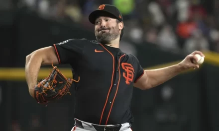 Robbie Ray rejón repertorio completo y los Gigantes vencen 7-2 a los Diamondbacks para dividir la serie
