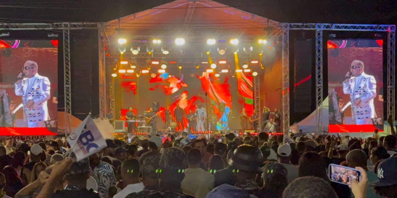 «El Torito» satisfecho de orgullo y música su bonao nativo con un concierto histórico bajo la abundancia