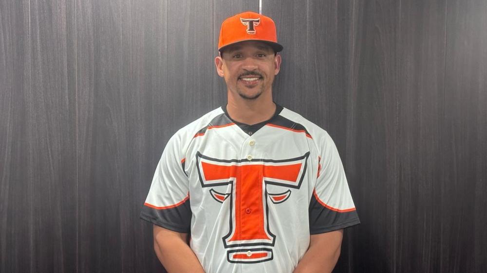 Los Toros del Este anuncian staff de coaches que acompañarán a Víctor Estévez