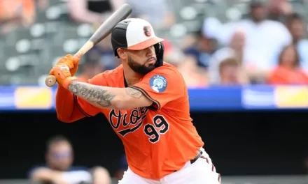 Gary Sánchez estará fuera de 8 a 10 semanas por traumatismo en la rodilla derecha