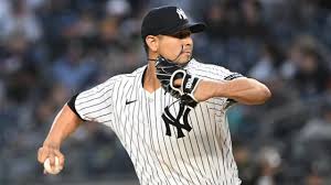 Bravos adquieren a Carlos Carrasco desde los Yankees para aumentar una golpeada rotación