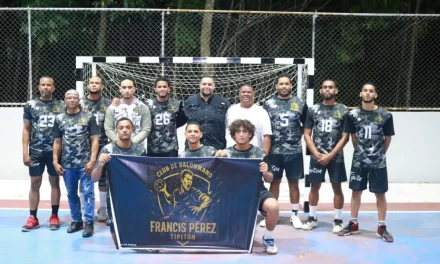 Club Francis Pérez domina el balonmano superior de Salcedo